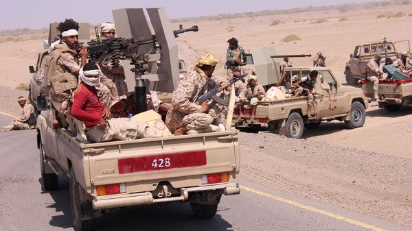 مصدر في التحالف العربي”عازمون على مساعدة الحكومة اليمنية حتى استعادة كل المناطق بما فيها “ميناء الحديدة”