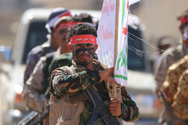“إيران تغوص في حفرة القطران”.. كيف تحولت اليمن الى مقبرة لعناصر الحرس الثوري وحزب الله
