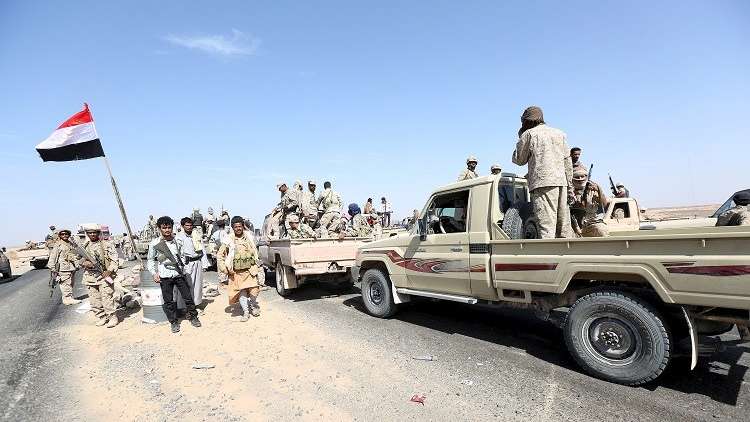 The “Giants” forces slap the leaders of “Southern Transitional Council”