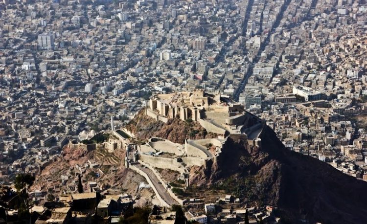 تعز: تعز مليشيا الحوثي تختطف فتاتين بعد تصفية أخوهن في ظروف غامضة