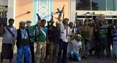 UAE-backed radical Salafist sheikh in Aden prays against members of ISlah