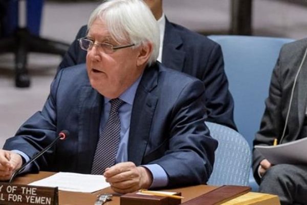 المبعوث الأممي يجري مباحثات مع سفراء الدول الخمس لوقف إطلاق النار باليمن