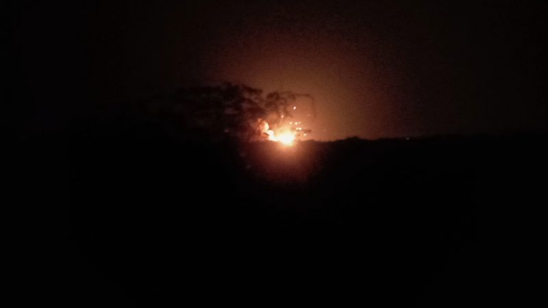 هام.. حريق هائل وانفجارات في مناطق سيطرة الحوثي بالحديدة ومصادر تكشف التفاصيل