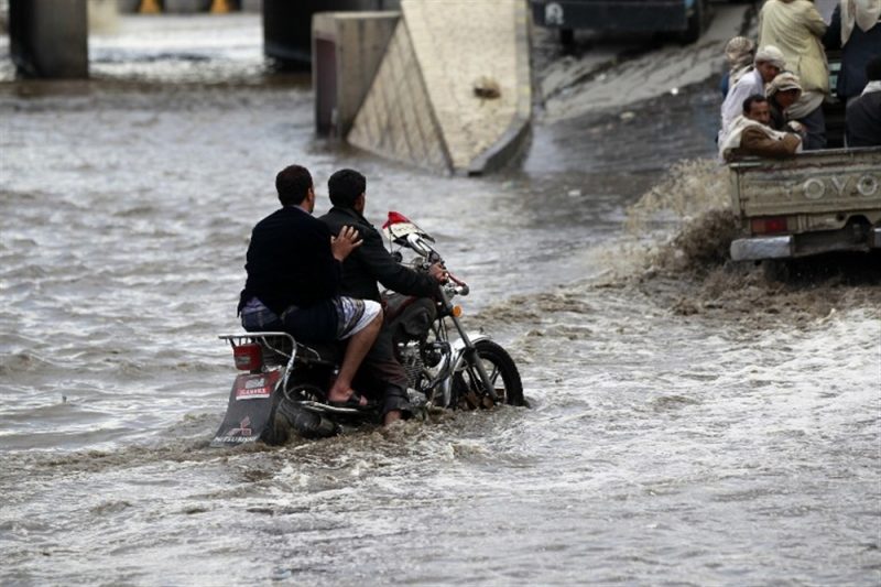 سيول الأمطار الغزيرة تودي بحياة 3 أطفال في صنعاء