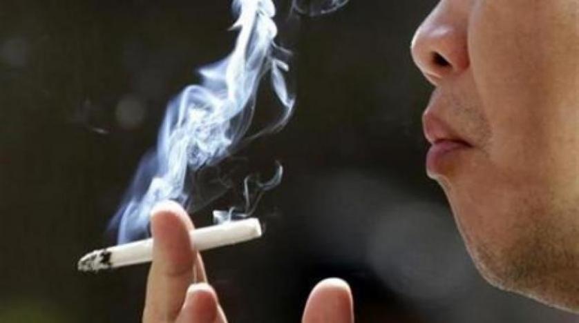 خبراء يكشفون عن التدخين وعلاقته بالإصابة بـ”فيروس كورونا”