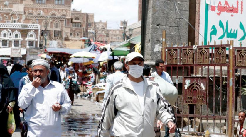 زعيم الحوثيين يتحدث عن دخول كورونا تهريب ويدعو إلى التحشيد ضد أمريكا في ظل الجائحة