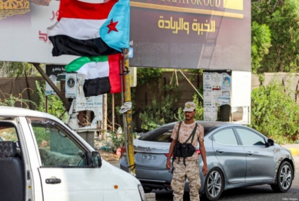 مسؤول حكومي: تعليق الإنتقالي تنفيذ اتفاق الرياض هروب من تنفيذ الشق العسكري ويمث إساءة بحق السعودية