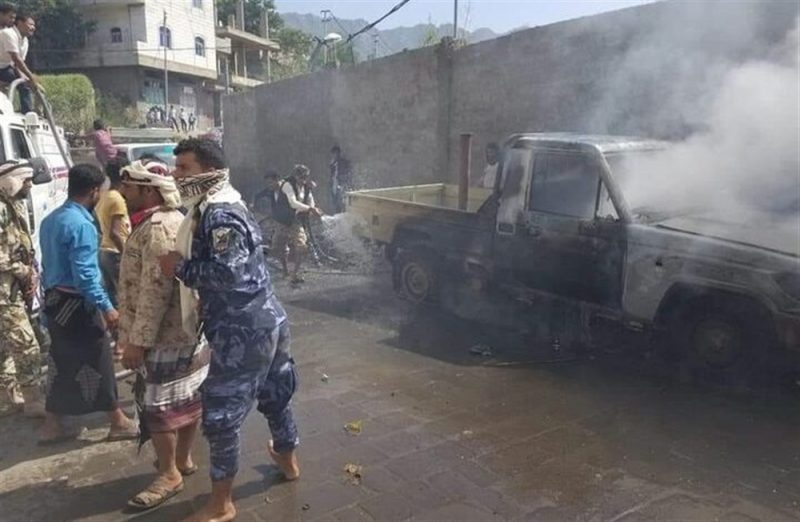 إصابة 10 أشخاص بانفجار عبوة ناسفة غرب تعز