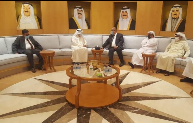 الحكومة تبحث مع الصندوق الكويتي تسريع وتيرة المشاريع التنموية