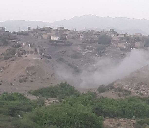 مليشيات الحوثي تقصف منازل المواطنين في رحبة