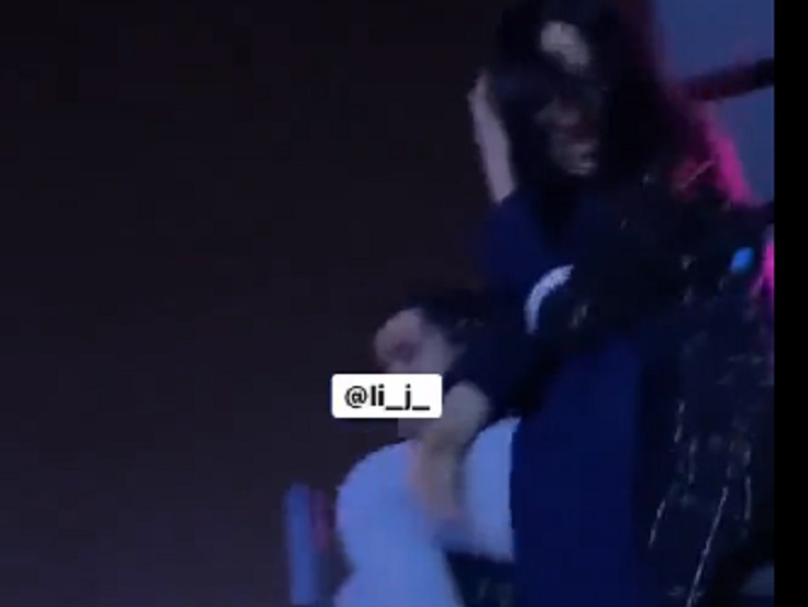 صورة وفيديو.. القبض على 3 سعوديين تحرشوا بفتاة في مكان عام بالرياض