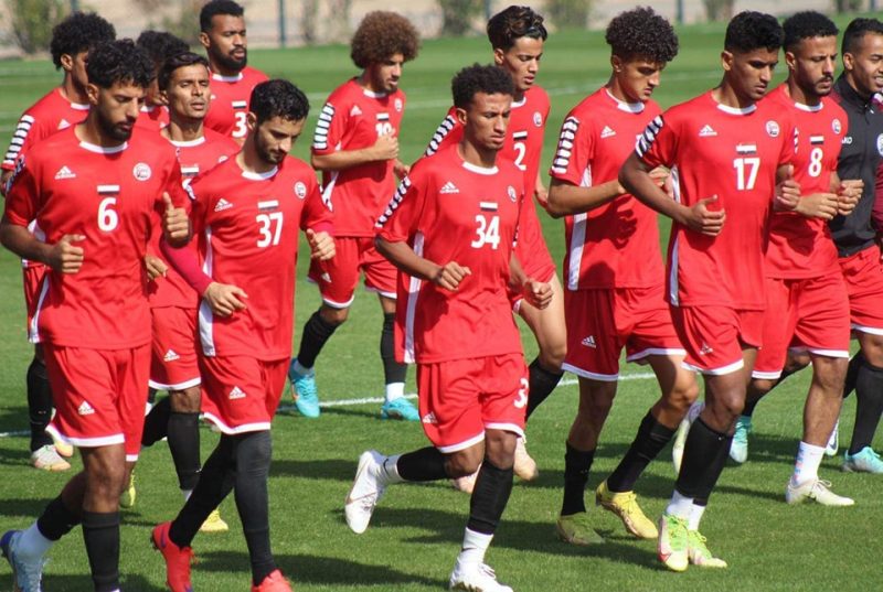 المنتخب اليمني ينهي تحضيراته للقاء المنتخب العماني في الجولة الثانية بخليجي 25